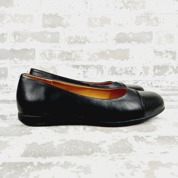 Comfortview Black Lather Patent Wide Width Cap Toe Flats W259 - Picture 5 of 11